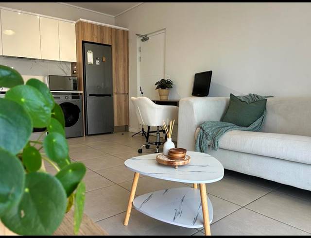 1 BEDROOM APARTMENT FOR SALE IN SANDOWN